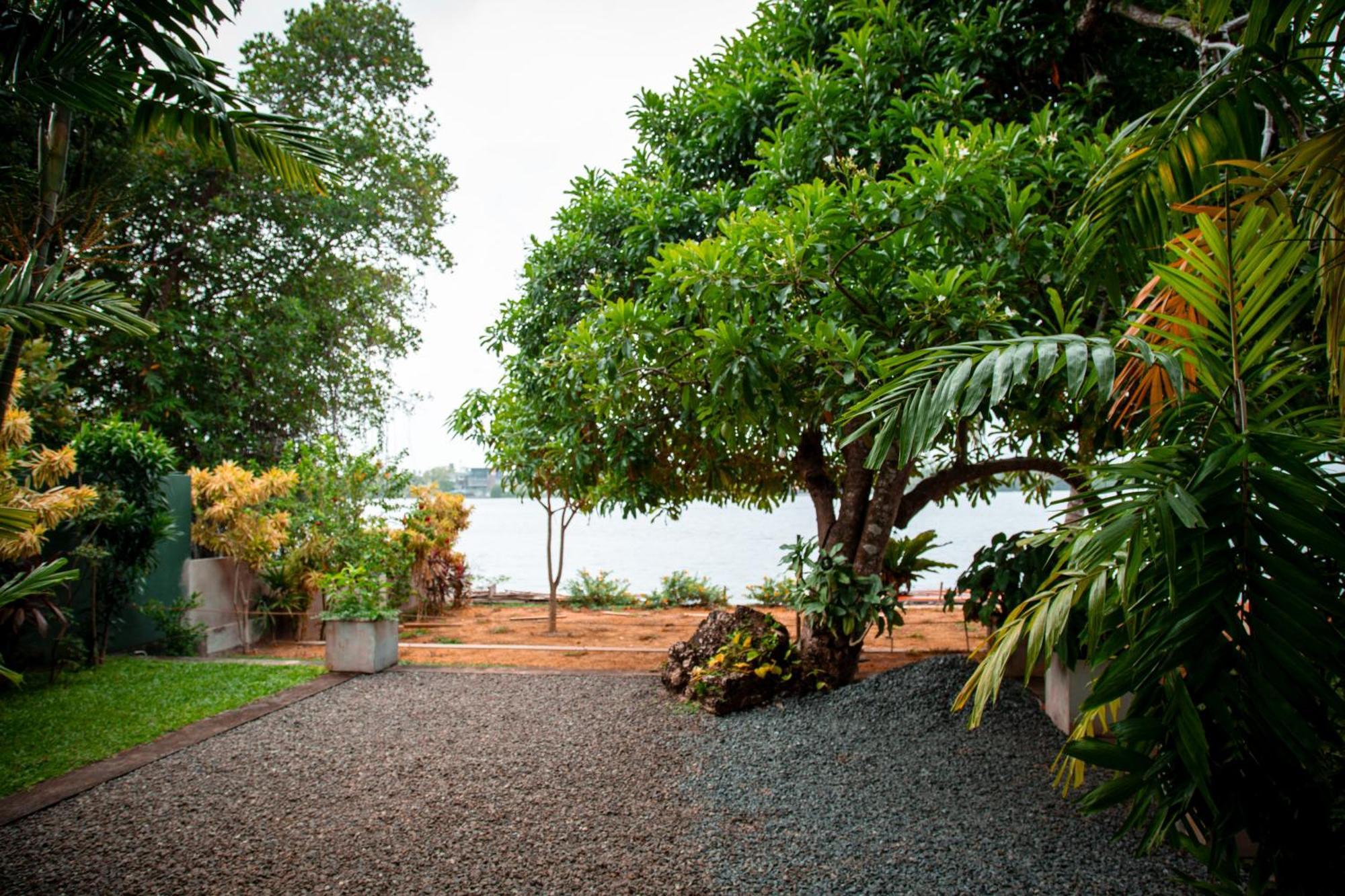 Riverside Inn Fuji Bentota Esterno foto