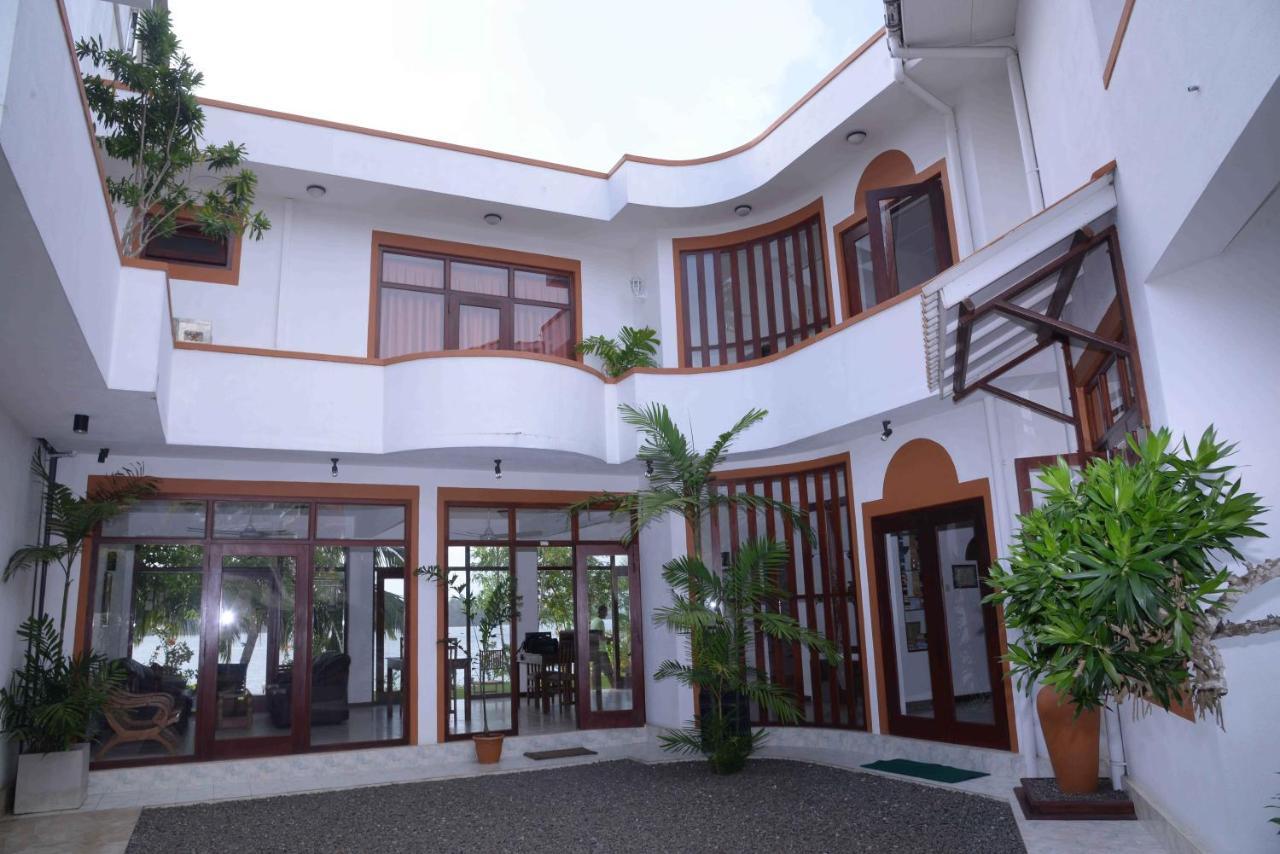 Riverside Inn Fuji Bentota Esterno foto